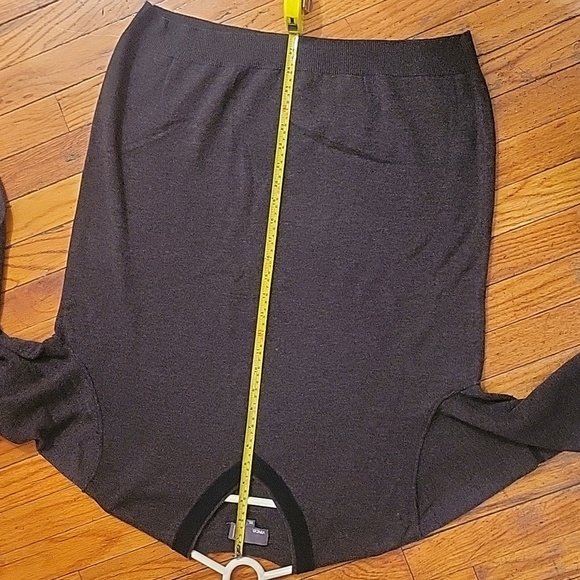 Vince Men's V-neck Wool sweater. XL Cold Weather Fall - Picture 9 of 10